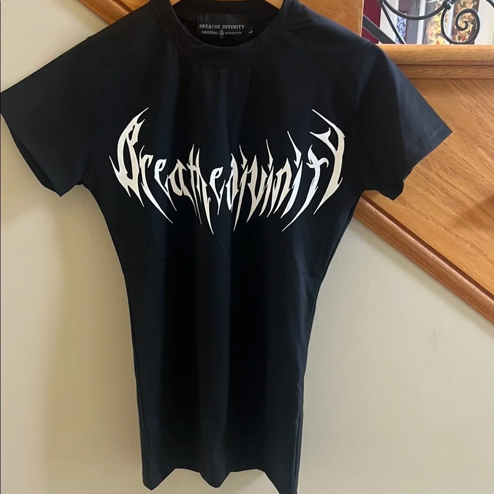 Breathedivinity | Tops | Breathe Divinity Black Graphic Tshirt
